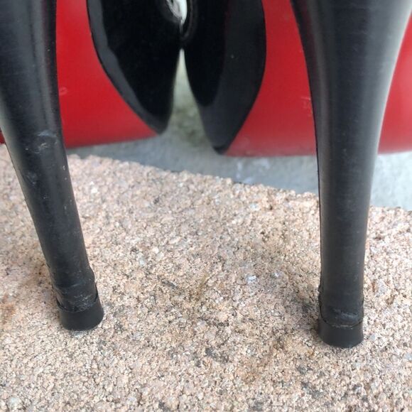 Christian Louboutin Peniche heels - Picture 8 of 8